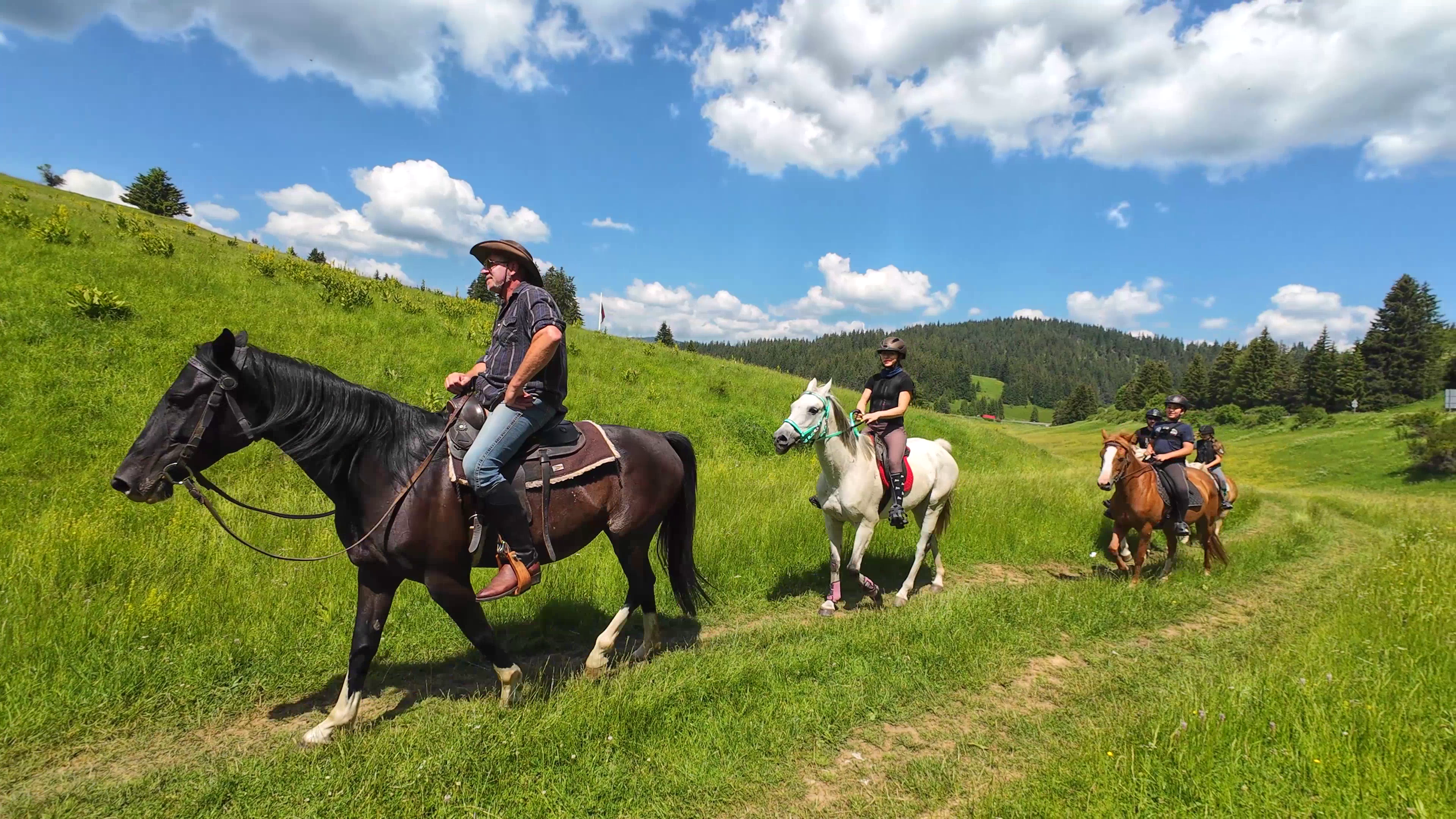 6-daagse paardrijtocht naar de top van het Rhodopegebergte - Bulgarije - Afbeelding 4