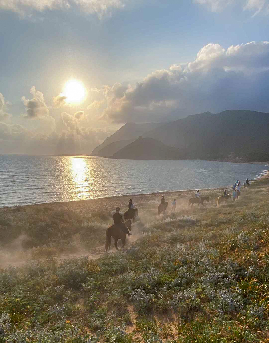 Buitenrit van het Baratzmeer naar het strand van Porto Ferro Sardinië - Italië