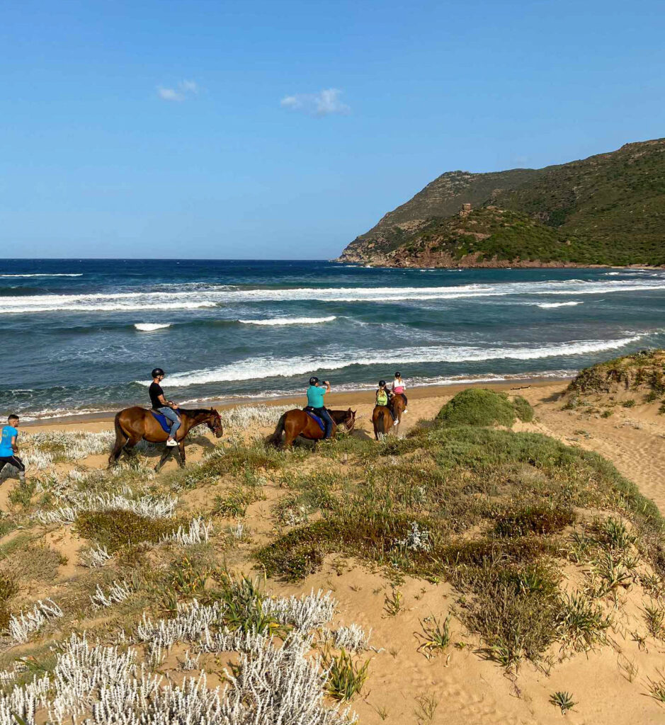 Buitenrit van het Baratzmeer naar het strand van Porto Ferro Sardinië - Italië