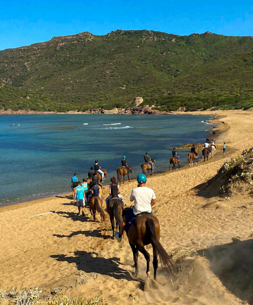 Buitenrit van het Baratzmeer naar het strand van Porto Ferro Sardinië - Italië