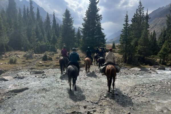 14-daagse paardrijtocht door nationale parken en meren - Kirgizië