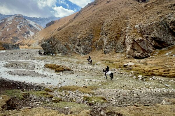 14-daagse paardrijtocht door nationale parken en meren - Kirgizië