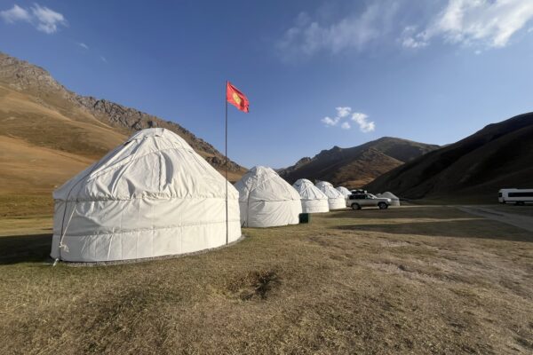 14-daagse paardrijtocht door nationale parken en meren - Kirgizië