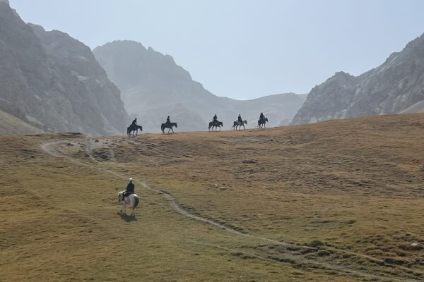 14-daagse paardrijtocht door nationale parken en meren - Kirgizië