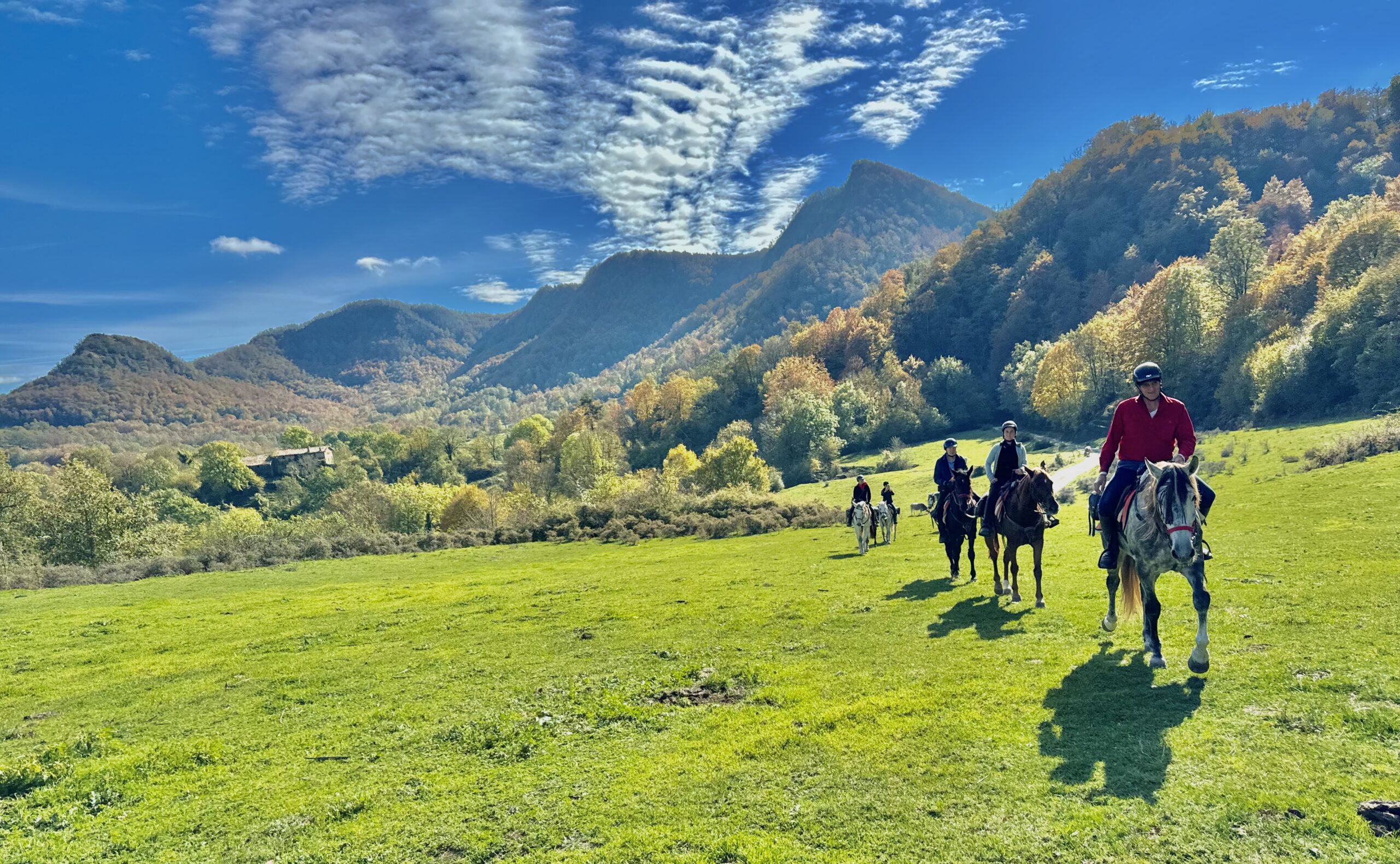 8-daagse paardrijtocht door kloven, tafelbergen en vulkanisch landschap in Catalonië - Spanje - Afbeelding 3