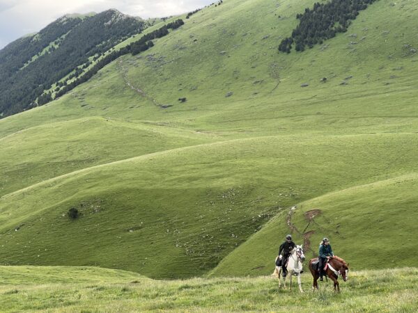 8-daagse paardrijtocht van de Costa Brava naar de hoge Pyreneeën Catalonië - Spanje