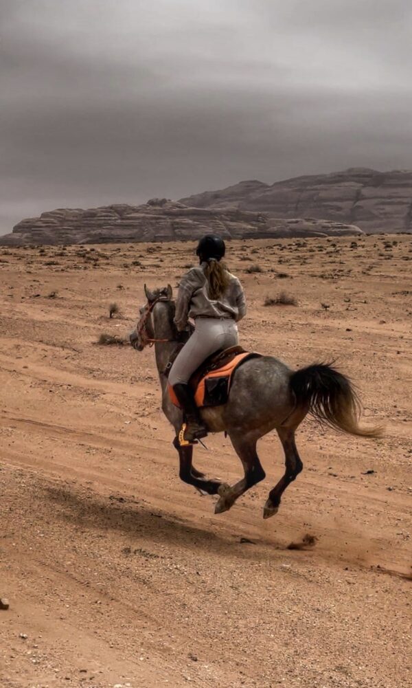 Buitenrit Khazali-kloof Wadi Rum - Jordanië