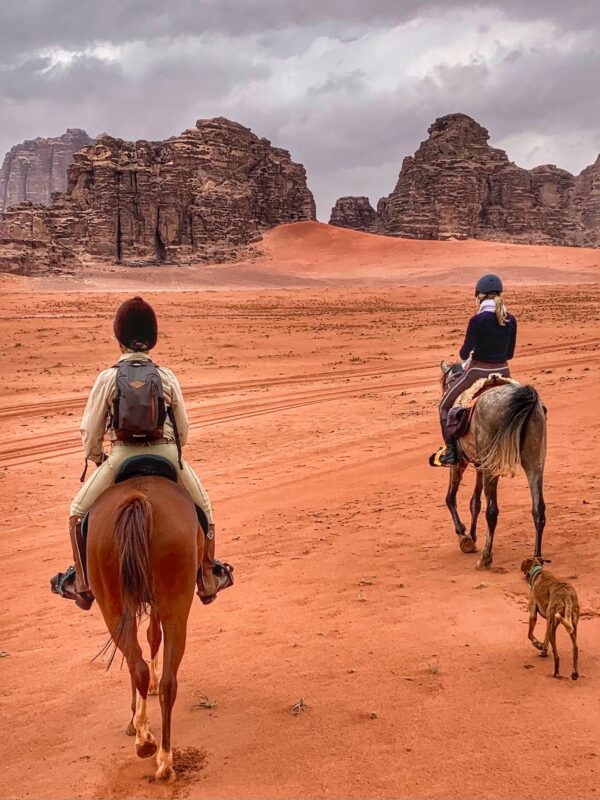 Buitenrit Khazali-kloof Wadi Rum - Jordanië