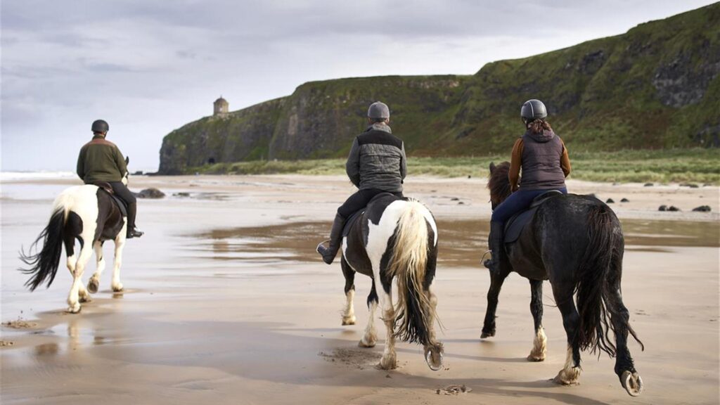 4, 5 of 6-daagse Paardrijtocht Heuvels en Noordkust - Ierland