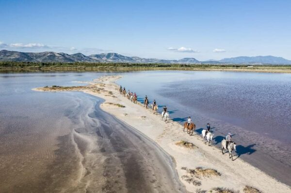 6-daagse paardrijtocht (8 dagen vakantie) 'Two Islands' Sardinie - Italie