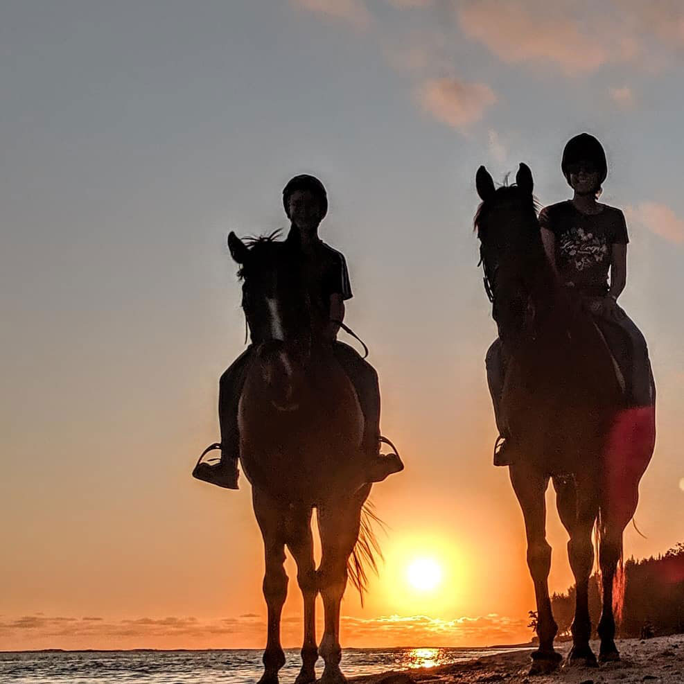 Buitenrit: Zonsondergangrit Riambel - Mauritius - Afbeelding 1